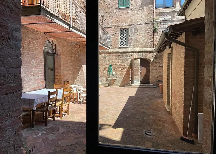 Fonte 6: Centro Vicino Piazza Del Campo Lejlighed